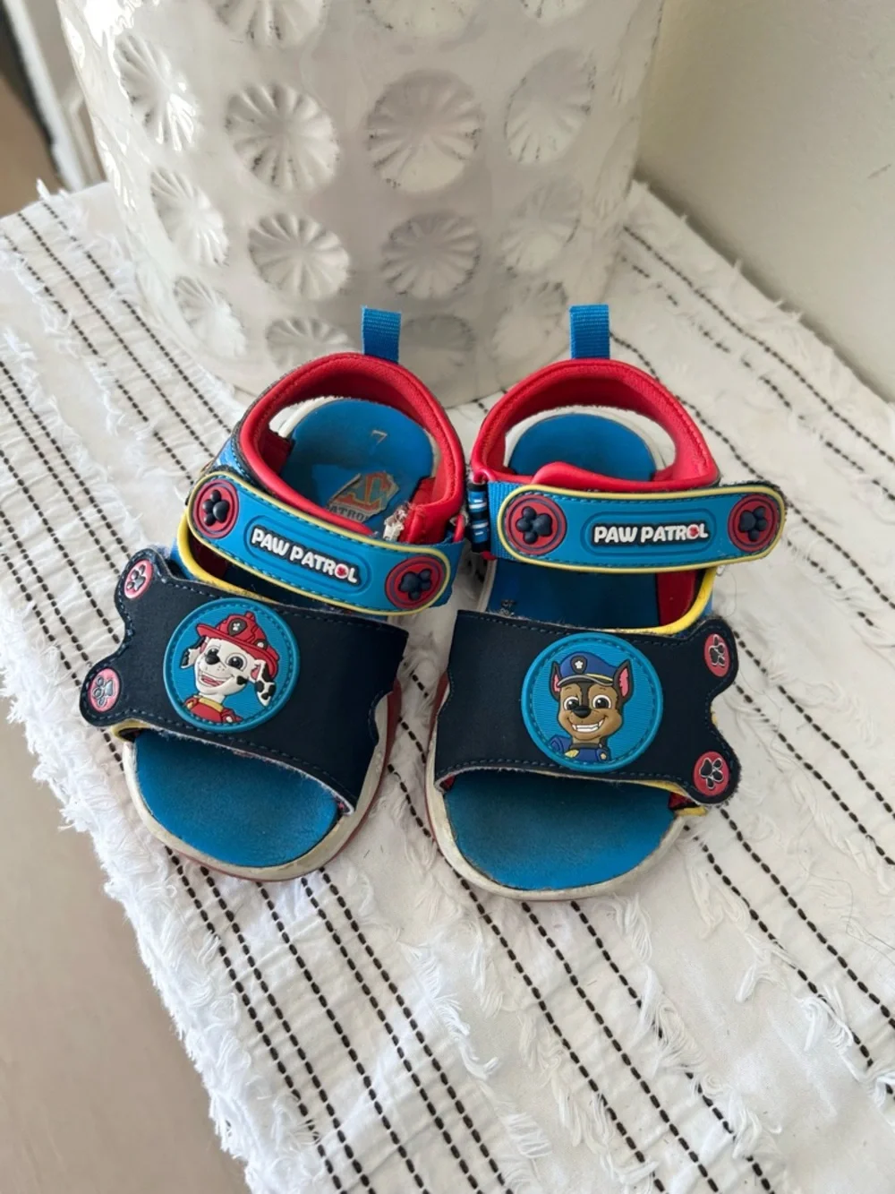 Paw Patrol Kids Size 7 Velcro Sandals Navy Blue Red Character Shoes